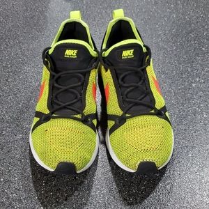 Nike Duel Racer Shoes